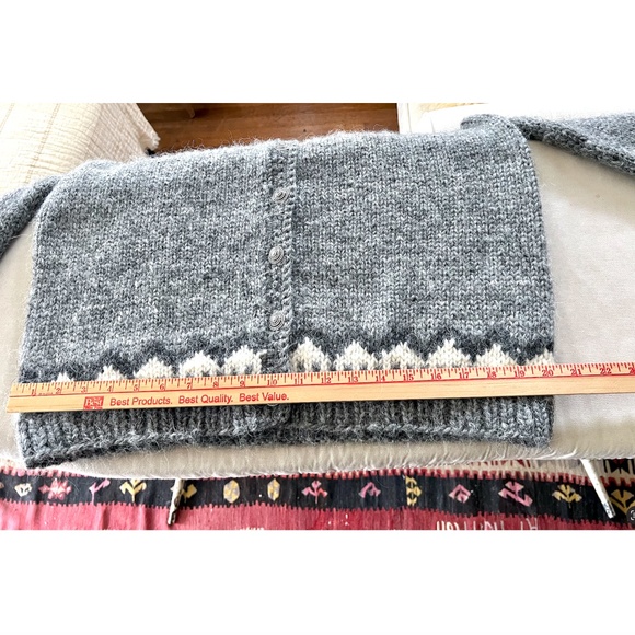 HAND KNIT ICELANDIC NORDIC Cardigan in Shades of Gray - L/XL - Picture 6 of 9